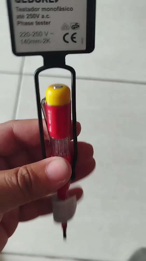 foto de Chave de Fenda para Testes Elétricos Isolada 3mm Gedore 091871 4615-3