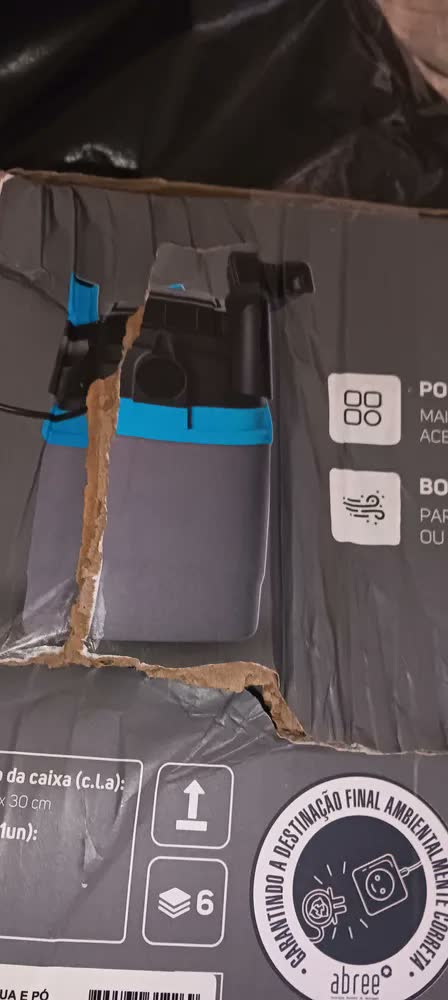foto de Aspirador de água e pó portátil Wap GTW Compact 1400W