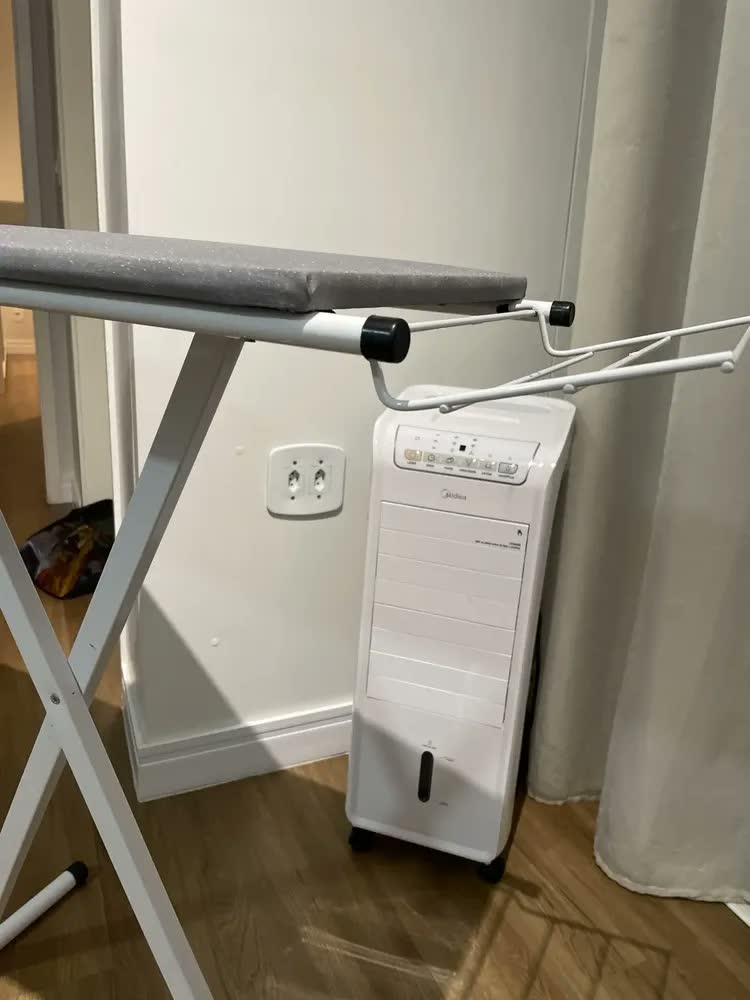 foto de Mesa passadeira passar roupa extra forte grande Itagold