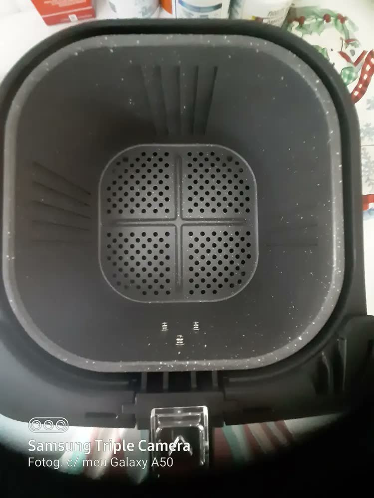 foto de Fritadeira Elétrica Wap Air Fryer Family 4l Antiaderente E Com Desligamento Automático 1500w 127V