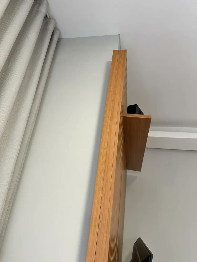 foto de Painel para TV até 55 Polegadas 1,39x2,40m Ripado com Nicho Arbo Cedro/Off White EDN