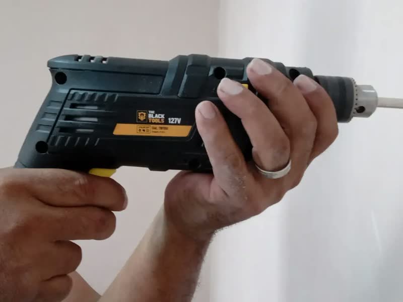 foto de Furadeira Elétrica De Impacto 550w 3/8 10mm Profissional Tbf550 The Black Tools