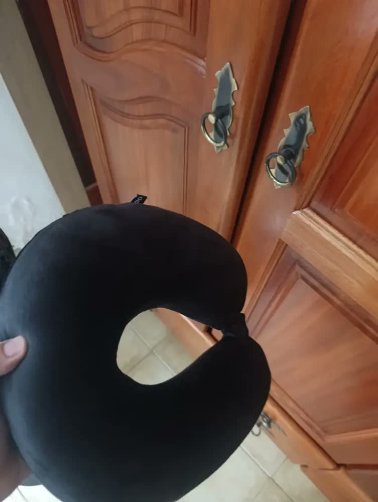 foto de Travesseiro para Viagem NAP Voyage Nasa Plush Preta Viscoelástico Pescoço