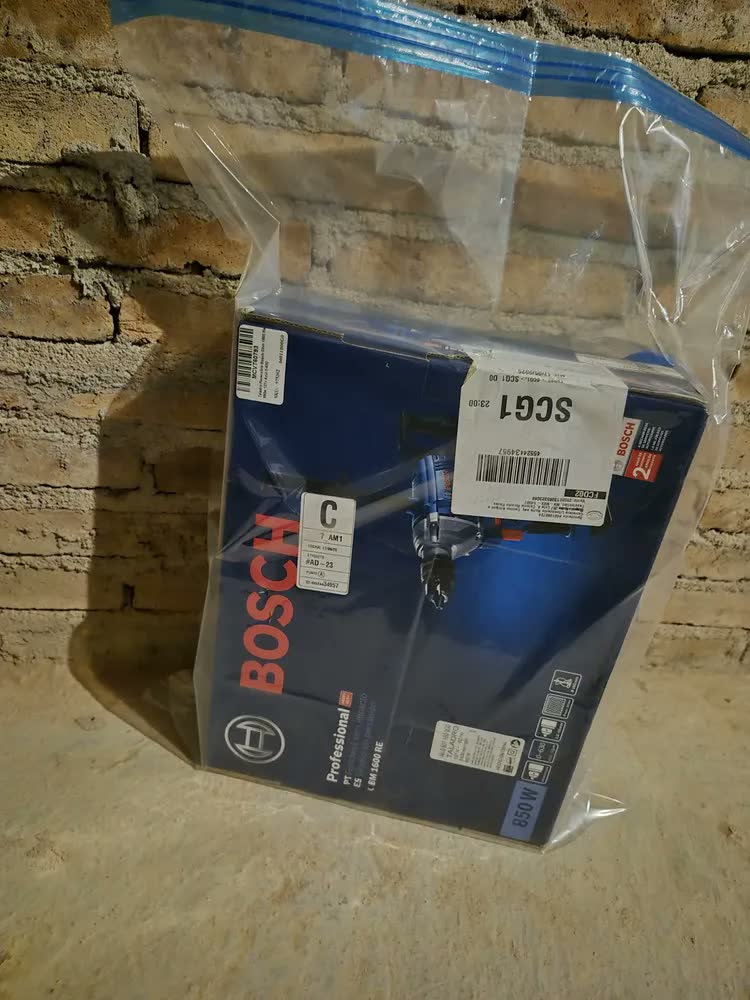 foto de Furadeira de rotação 5/8 Gbm 1600 Re 850w 0-630 rpm cor azul