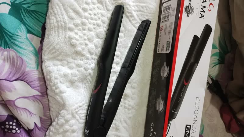 foto de Chapinha De Cabelo Prancha Gama Italy Professional Cor Preto