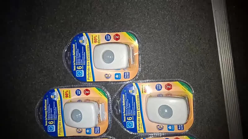 foto de Sensor de Presença Multifuncional Qualitroni QA23 com Fotocélula 360°