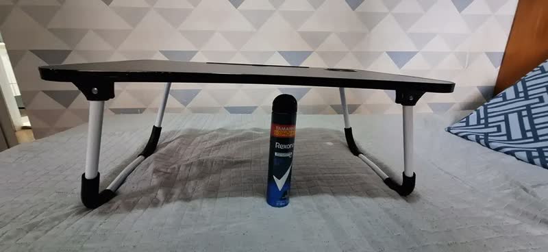 foto de Mesa Dobrável Para Notebook Ergonômica Lehmox, Para Cama e Sofá