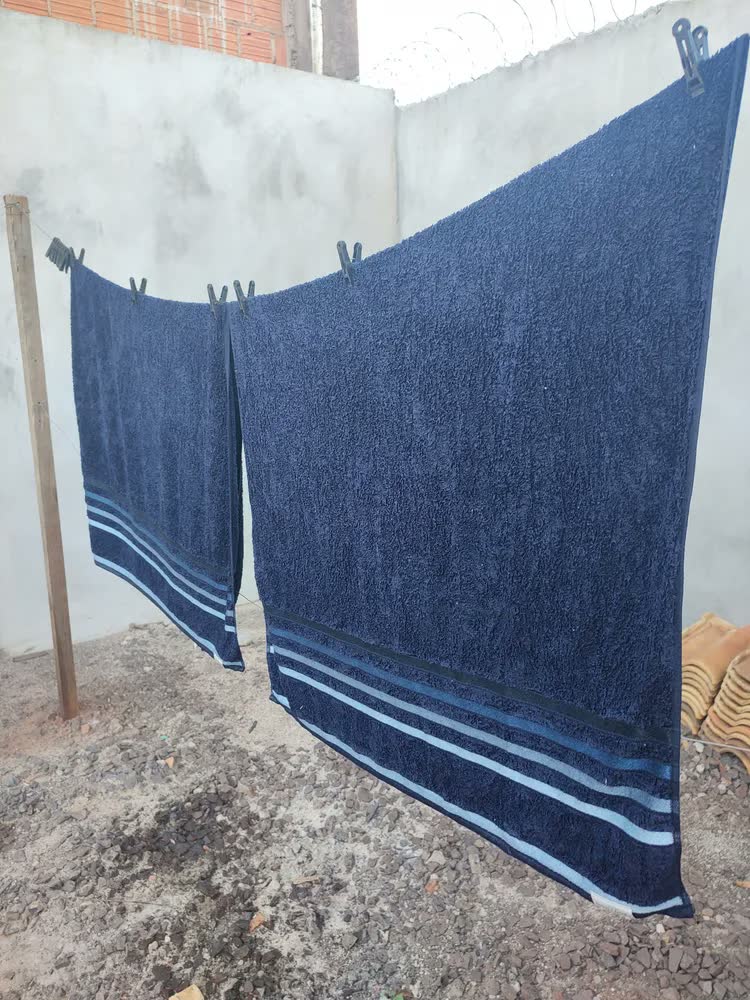 foto de Toalha Banhão Karsten Algodão Fio Penteado 86x150 Cor Preto/Cinza Lumina Banhão