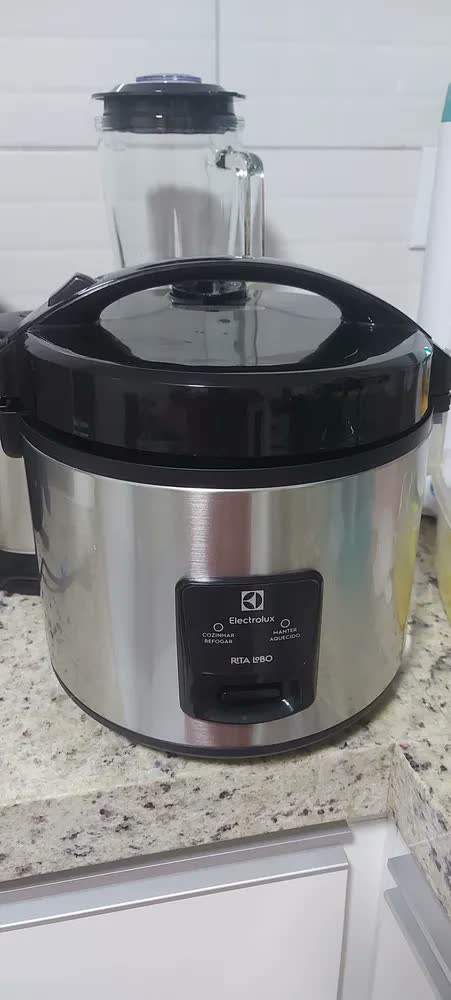 foto de Panela de Arroz Elétrica Electrolux por Rita Lobo 3,5L Inox Efficient 2 em 1 ERC20