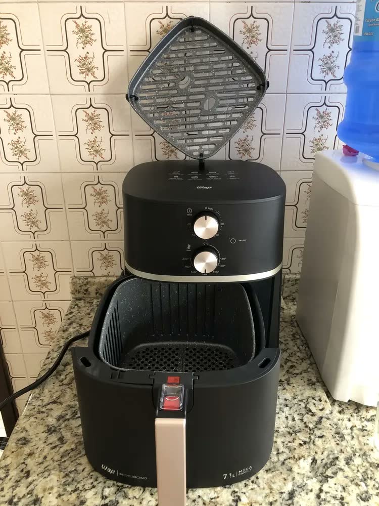 foto de Fritadeira Elétrica Antiaderente WAP Mega Family Air Fryer 7.1 Litros 1700W
