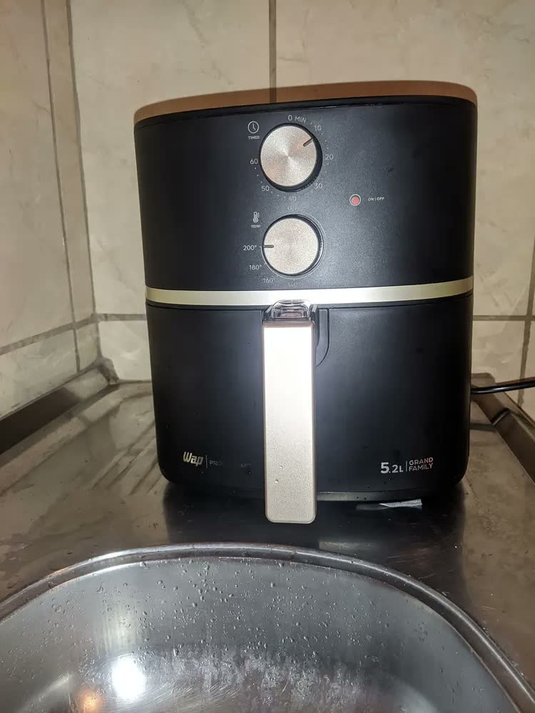 foto de Fritadeira Elétrica WAP Air Fryer WAP GRAND FAMILY 5,2L