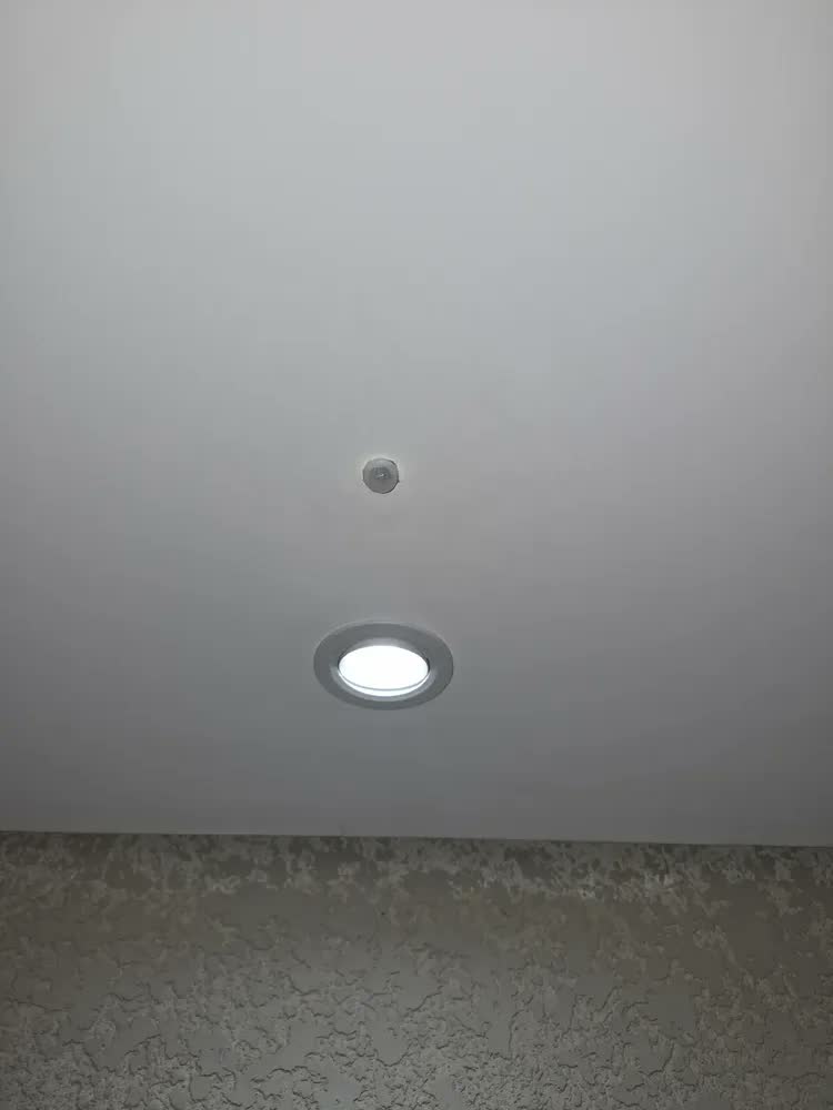 foto de Sensor de Presença Embutir Teto/Parede Bivolt DNI 6029