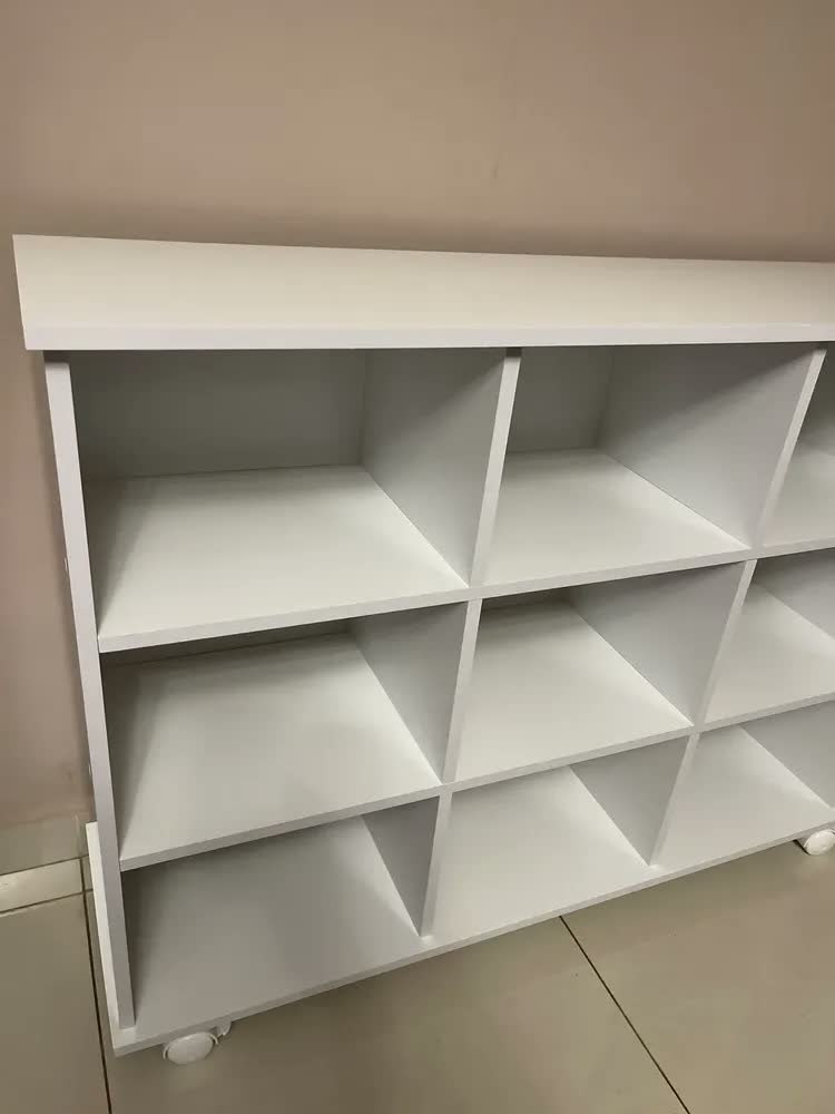 foto de Nicho Organizador E Estante Livros Industrial Com Rodizios Branco