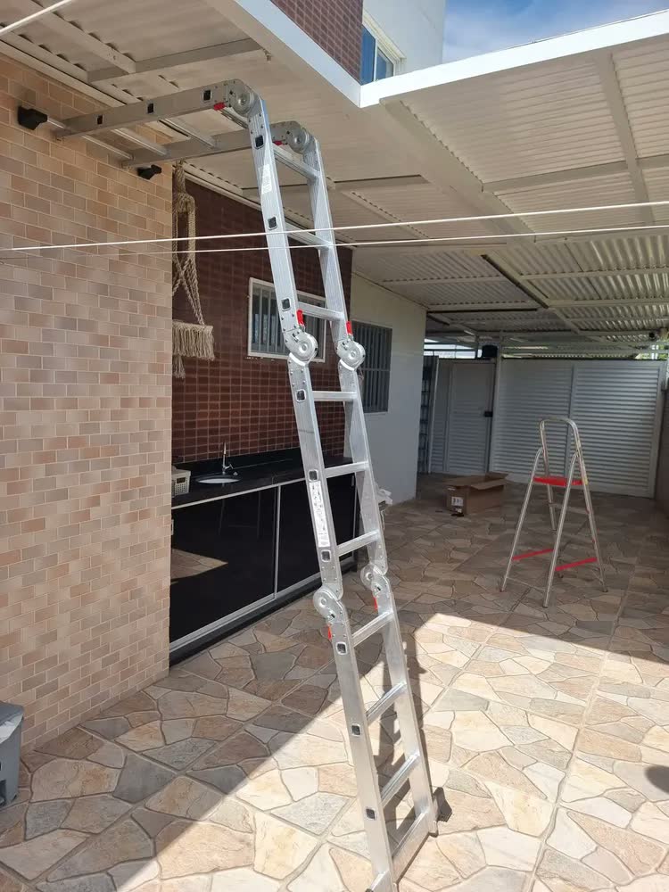 foto de Escada De Alumínio 4x3 Multifuncional 12 Degraus Garden Life Articulada Cor Cinza