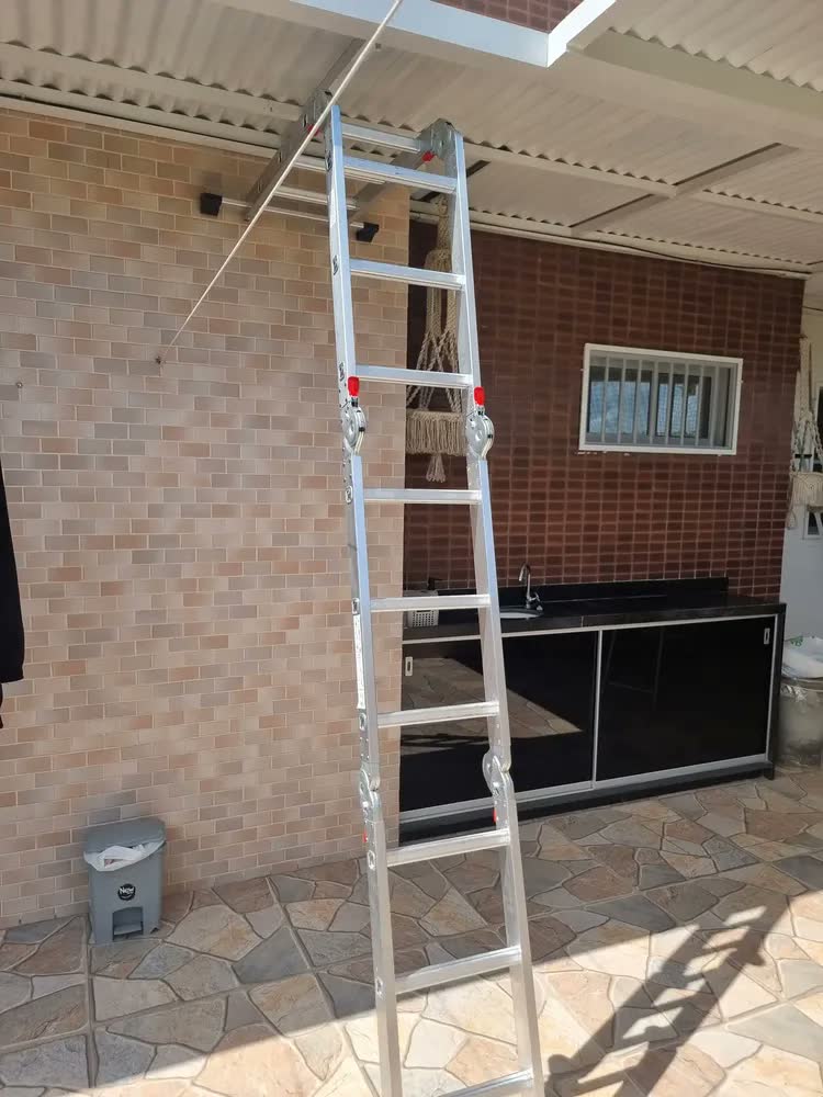 foto de Escada De Alumínio 4x3 Multifuncional 12 Degraus Garden Life Articulada Cor Cinza