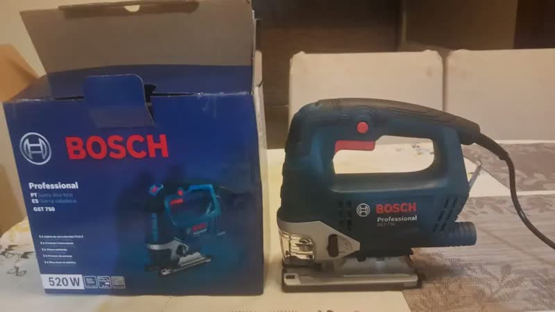 foto de Serra elétrica Bosch Gst 750 520w + Lâmina de corte de madeira 1 T 111c