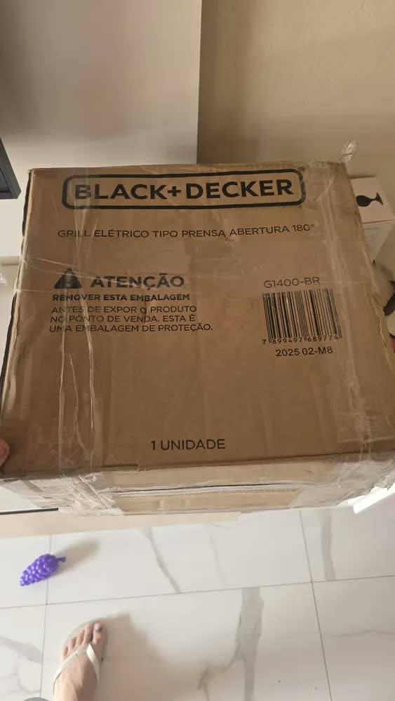 foto de Sanduicheira Grill Elétrica Black+Decker Gourmand G1400 180° com Chapas Antiaderentes