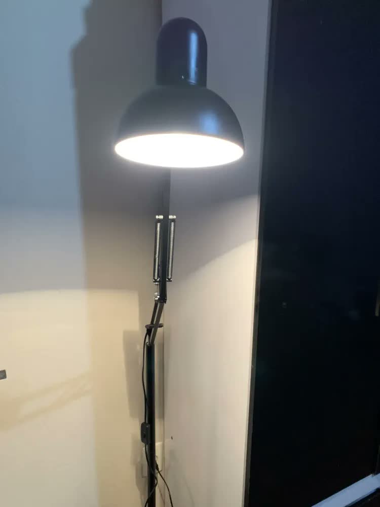foto de Techled Luminária De Chão Articulada 1,9m Abajur De Chão Escritório Cor Da Estrutura Preto