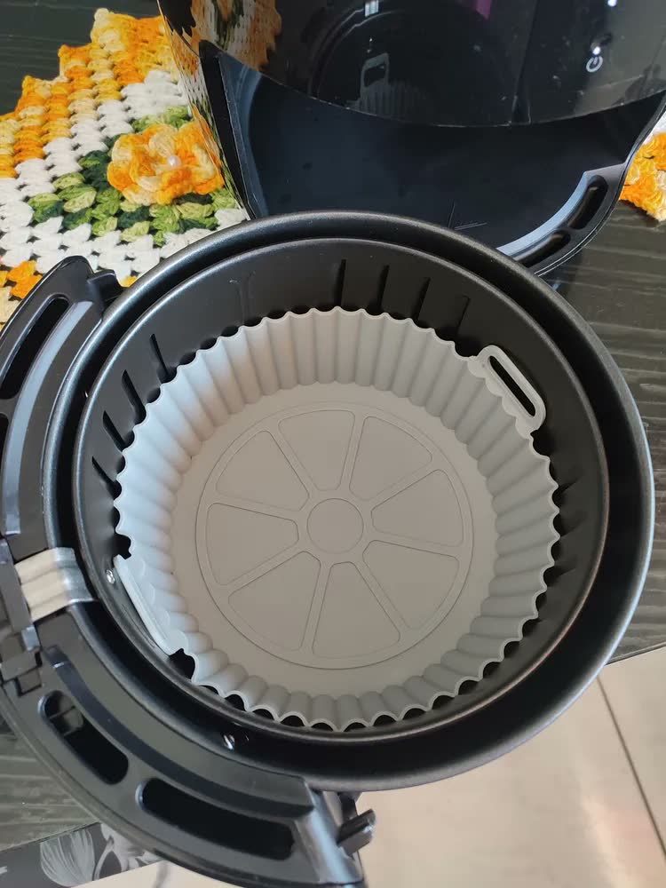 foto de Air Fryer Electrolux 3,2L Preta Efficient com Timer 1400W por Rita Lobo EAF15 - 127V