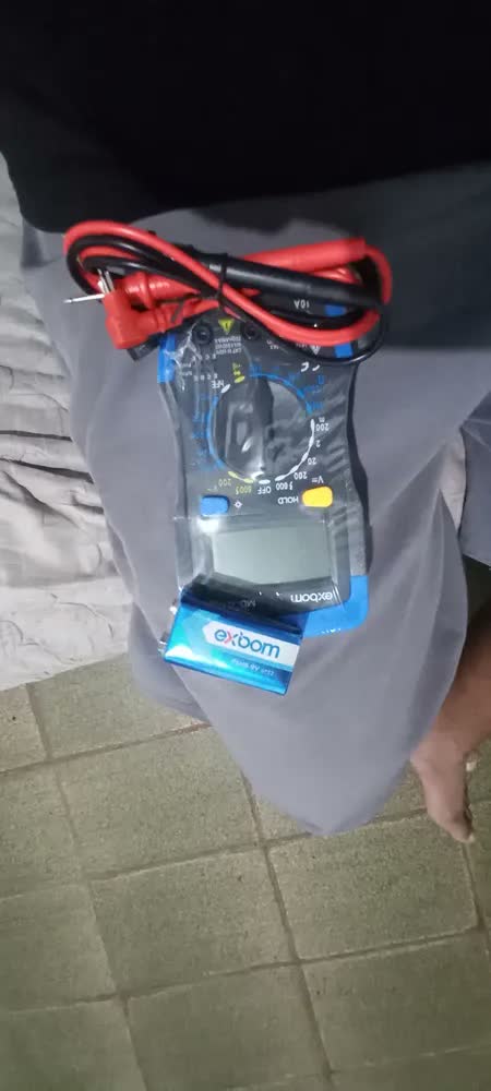 foto de Multímetro Digital Exbom MD-180L com Display Iluminado e Caneta Teste