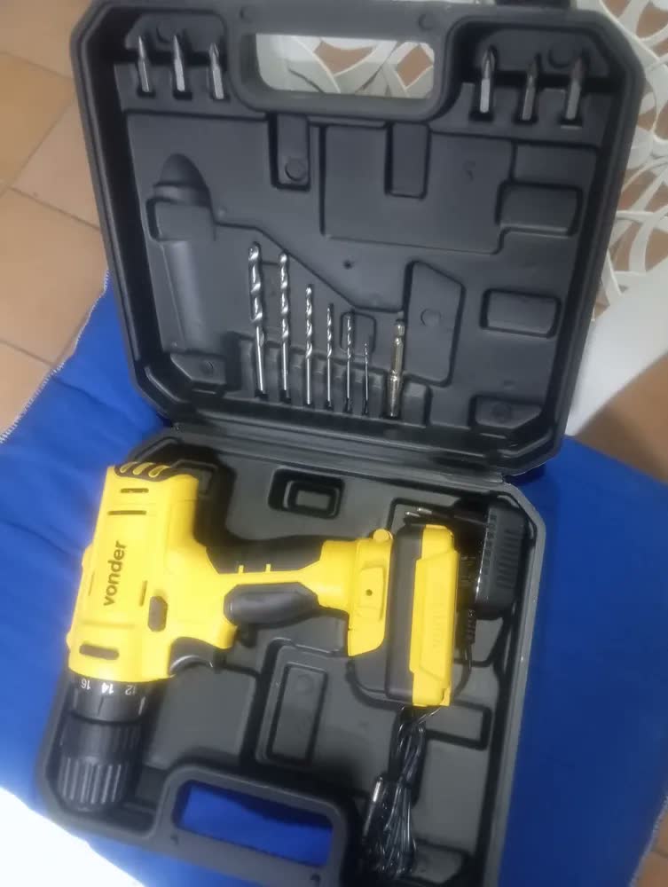 foto de Parafusadeira/furadeira Vonder Bateria 12v Fonte Bivolt Pfv120 Cor Amarelo