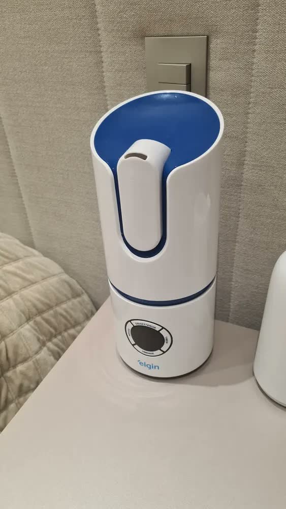 foto de Umidificador Ar Ultrassônico Digital Elgin 2,5l Bivolt Cor Branco