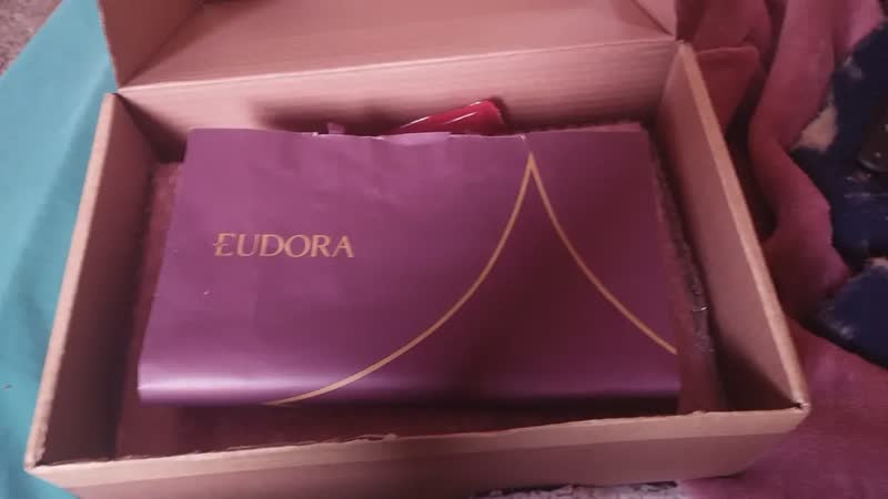 foto de Eudora Niina Secrets Espelho De Maquiagem Com Led