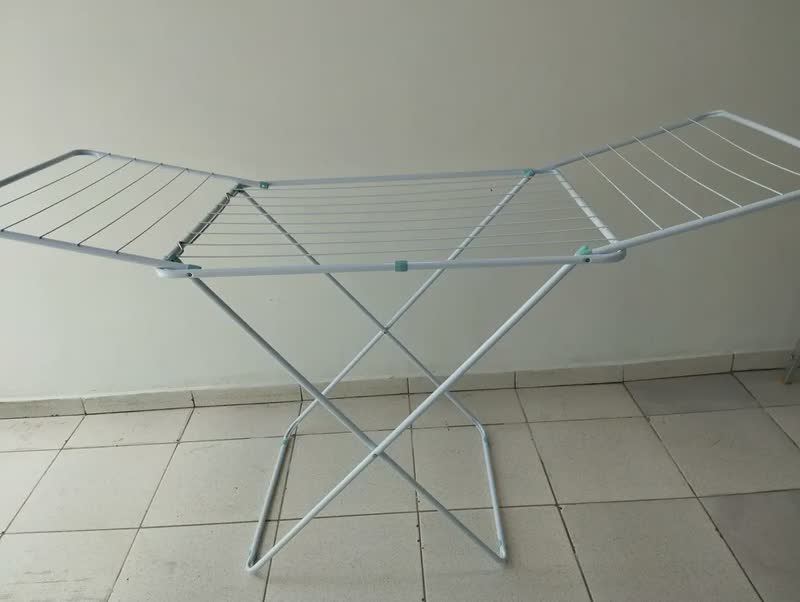 foto de Varal De Chao Maxxi Grande Com Abas 174 Cm Dobravel Retratil Mor
