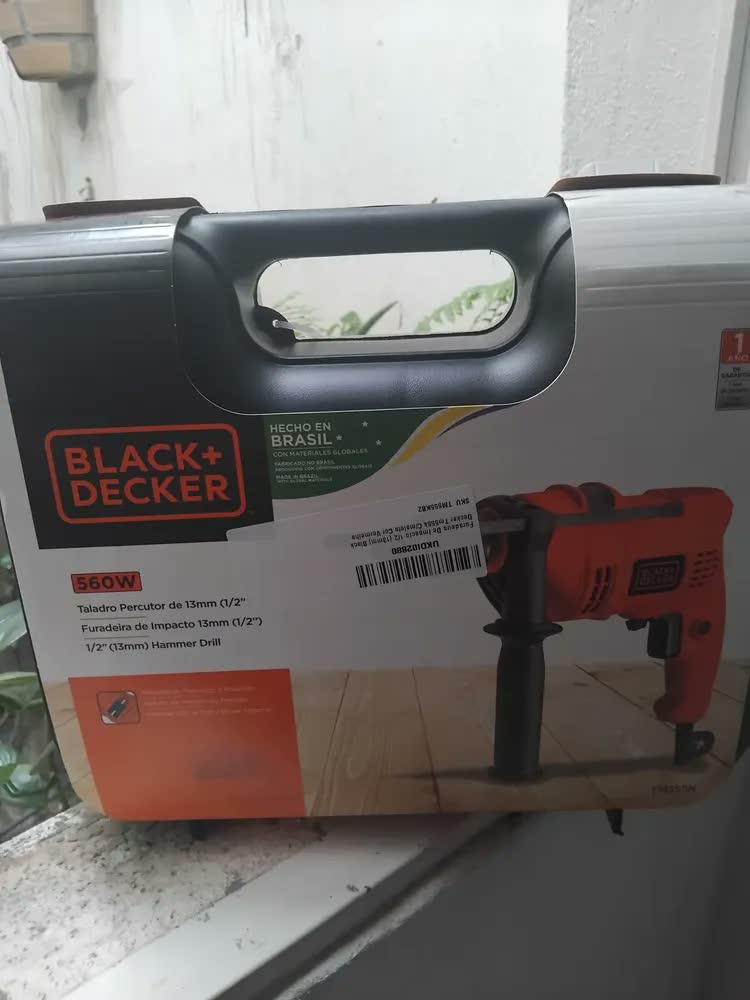foto de Furadeira De Impacto 1/2 550w Tm555k Maleta Black Decker Cor Vermelha e Preta