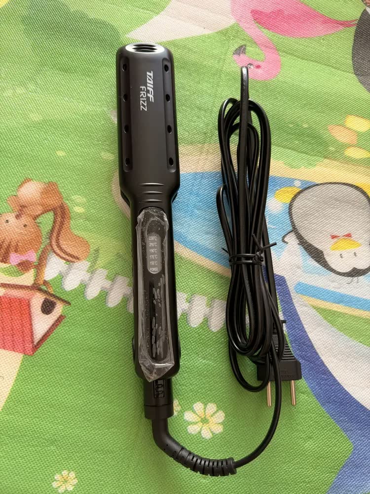 foto de Chapinha Frizz Taiff Cabelo Ondulado E Com Vol 230ºc Bivolt