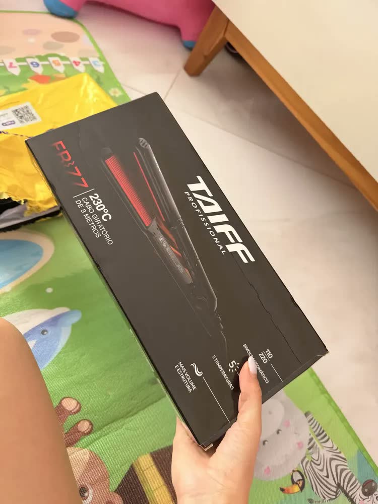 foto de Chapinha Frizz Taiff Cabelo Ondulado E Com Vol 230ºc Bivolt