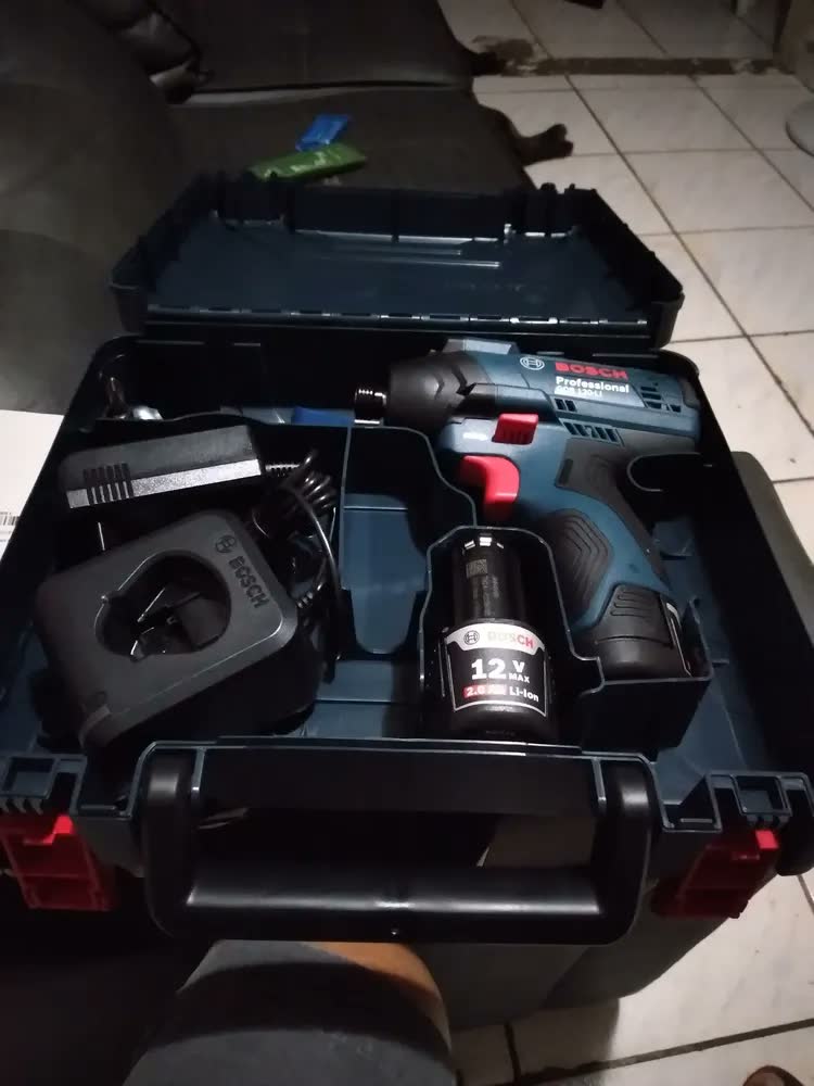 foto de Chave De Impacto Gdr 120-li 12v 2 Baterias E Maleta Bosch