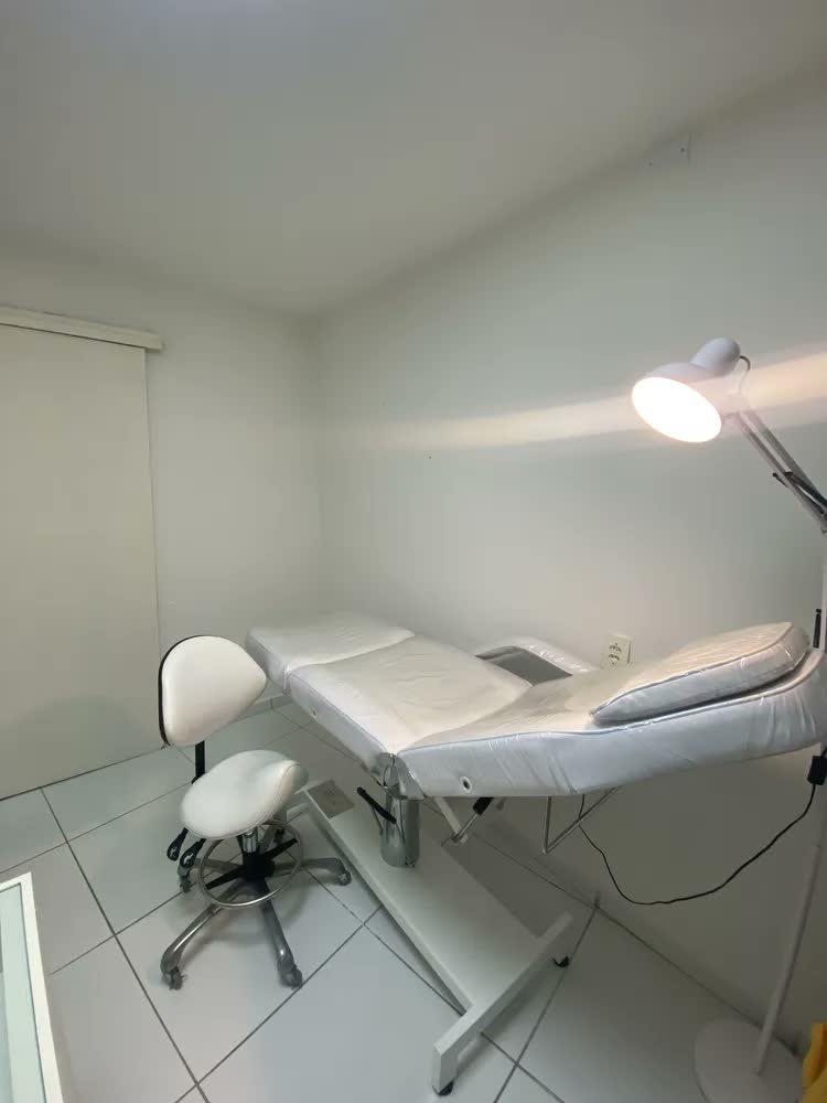 foto de Luminária De Piso Dapon FL0WH-EU Abajur Articulada Pedestal De Chão Cor Branca