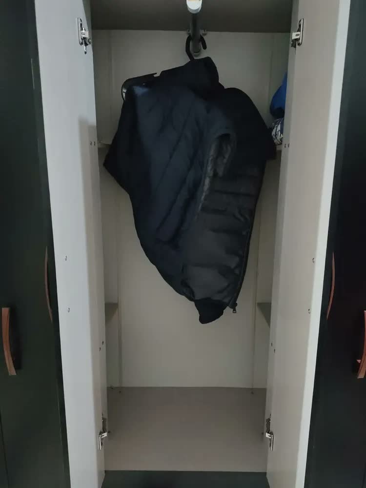 foto de Guarda Roupa Solteiro 6 Portas 2 Gavetas Sidney Doripel Cor Preto