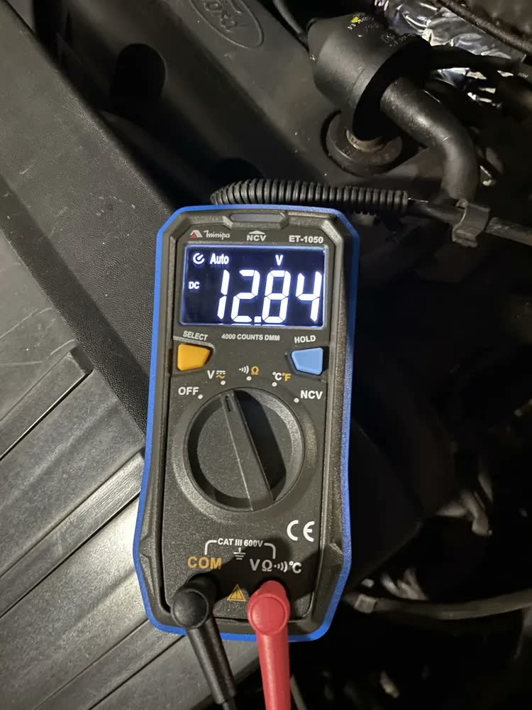 foto de Multímetro Digital Minipa ET-1050 CAT III 600V com NCV e Temperatura