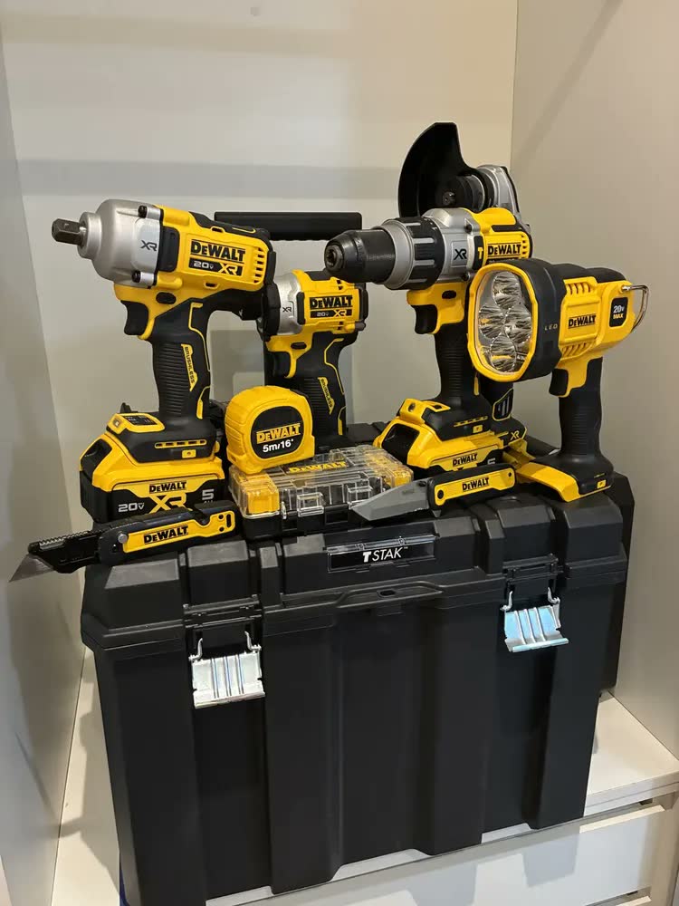 foto de Chave De Impacto Dewalt DCF892B-B3 1/2 20V Brushless Sem Bateria