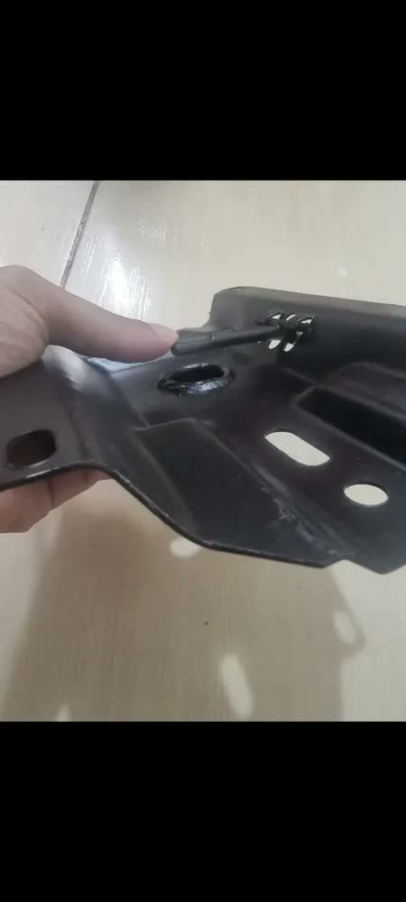foto de Flange Escritex para Cadeira Escritório Begônia 17x14,5 Aço Inox Preta