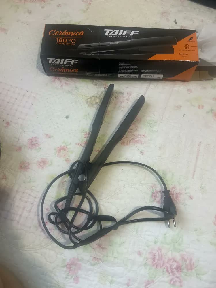 foto de Chapinha Alisadora Prancha Taiff 180c Cerâmica