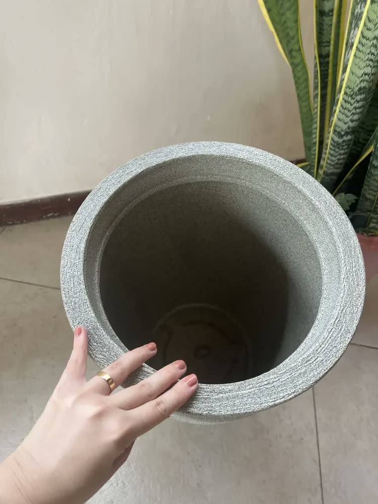 foto de Vaso Grande Para Plantas Cone Grafiato Luxo Escovado Jardim