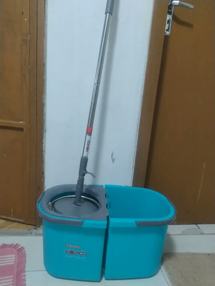 foto de Mop Duas Águas Com Cesto De Inox 17 Litros Noviça Cor Verde-escuro