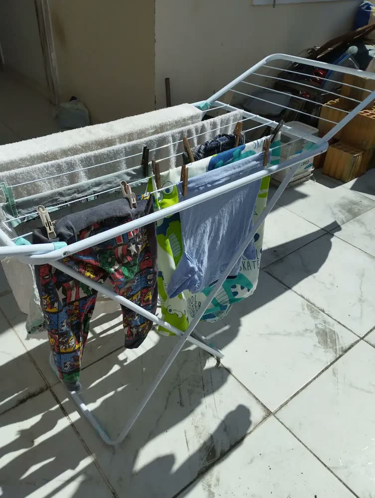foto de Varal De Chão Abas Slim Dobrável Retrátil Aço Reforçado Mor