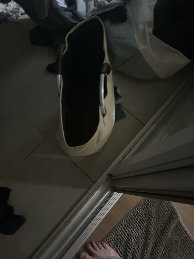 foto de Cesto de Roupa Suja Bege Momment Dobrável Alça Inox Lavanderia