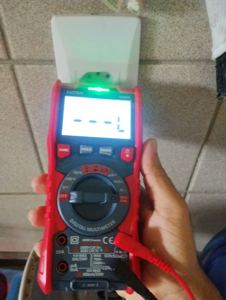 foto de Multímetro digital profissional AstroAI,TRMS 6000,testador de tensão com seleção automática de faixa,voltímetro para medição de tensão CA/CC,corrente,capacitância,resistência,frequência,temperatura