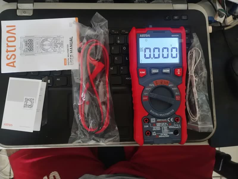 foto de Multímetro digital profissional AstroAI,TRMS 6000,testador de tensão com seleção automática de faixa,voltímetro para medição de tensão CA/CC,corrente,capacitância,resistência,frequência,temperatura