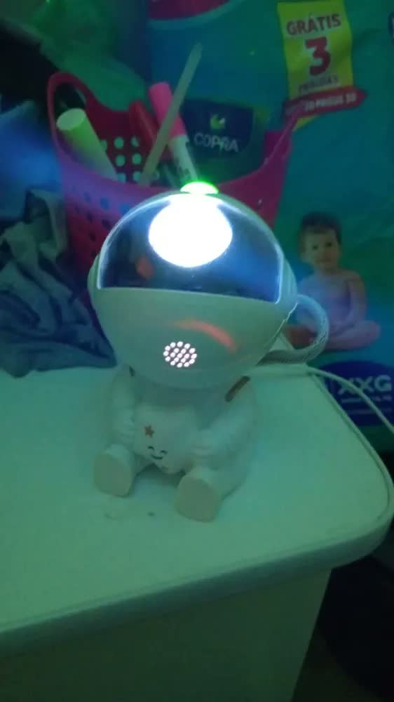 foto de Projetor Astronauta de Galáxia e Estrelas LED Com Controle Remoto USB