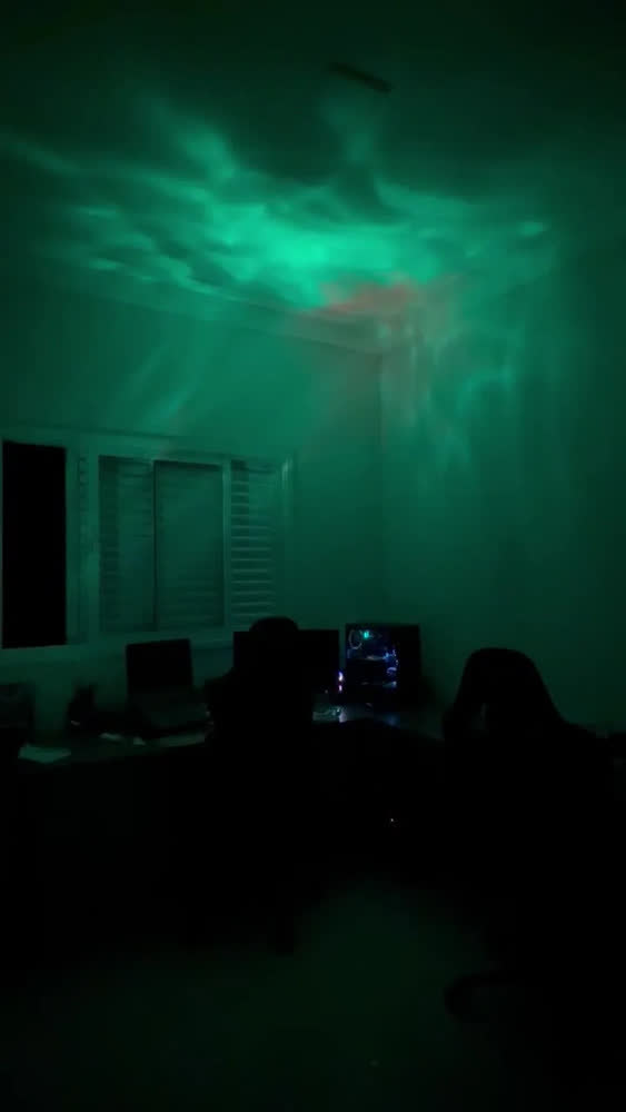 foto de Projetor Astronauta de Galáxia e Estrelas LED Com Controle Remoto USB
