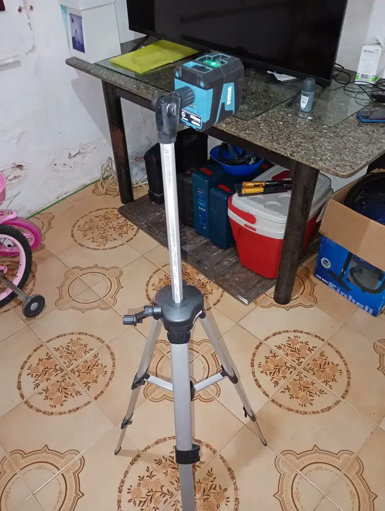 foto de Tripe Para Nivel A Laser Com Bolha Manual Ws9972 Wesco