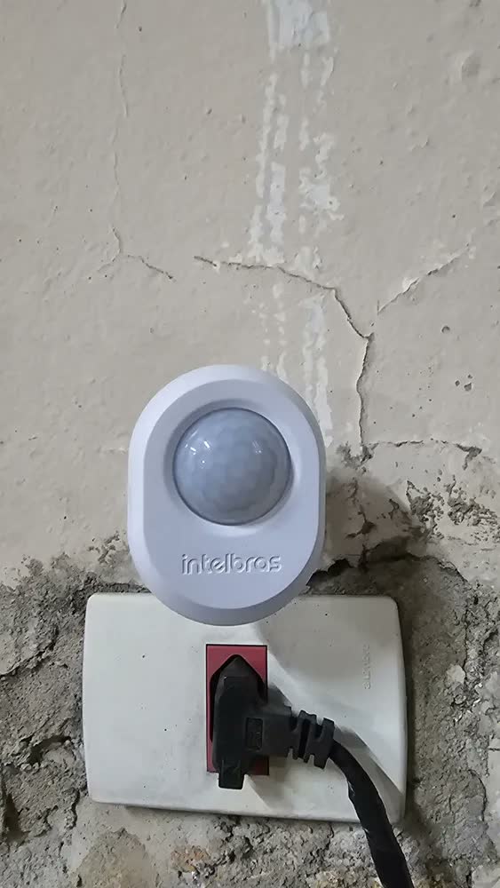 foto de Sensor De Movimento Acende Luz Espi 360 A Intelbras