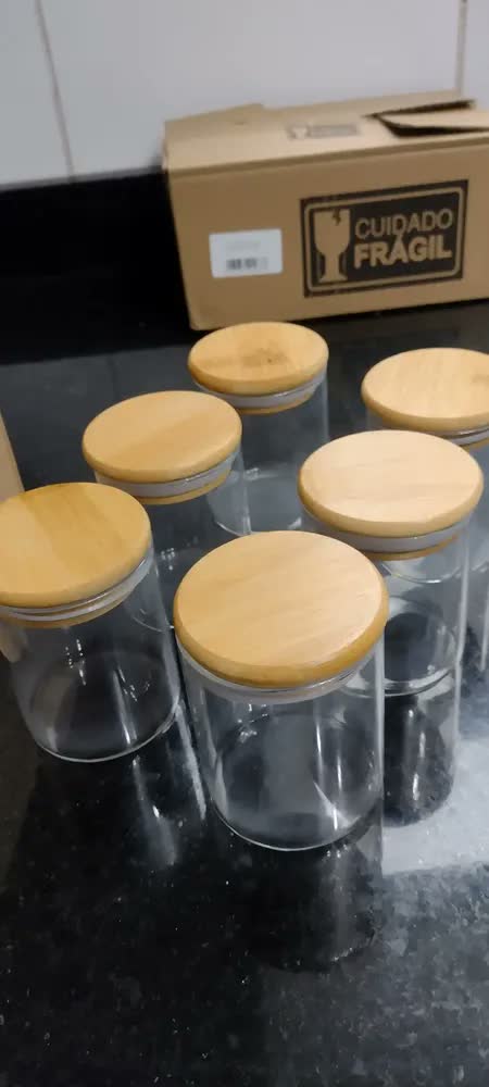foto de Kit com 6 Potes Organizadores de Vidro de 200ml 4Fitness, Tampa em Bambu, Vedação Hermética, Porta Temperos, Acompanha Etiquetas e Caneta