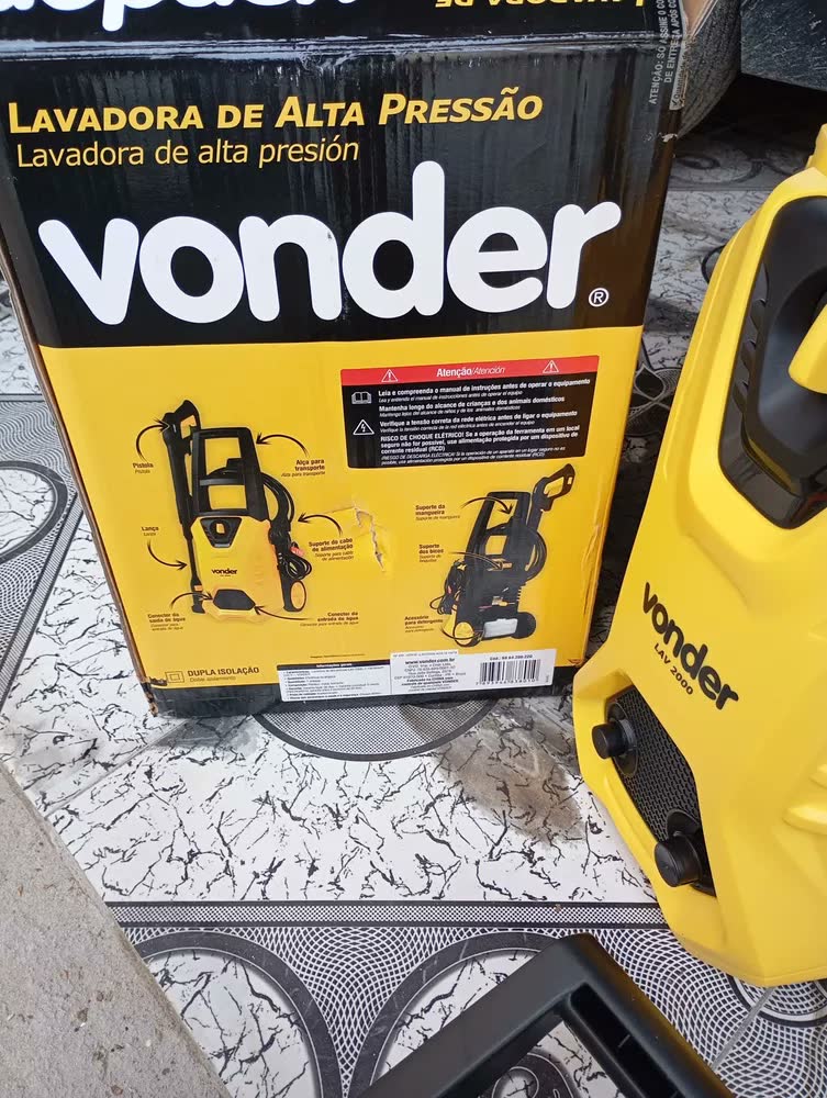 foto de Lavadora De Alta Pressão Lav2000 Vonder Cor Amarelo Frequência 60Hz